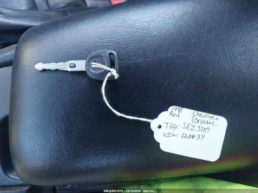 1998 Chevrolet Corvette VIN: 1G1YY32G7W5128439 Lot: 43931575