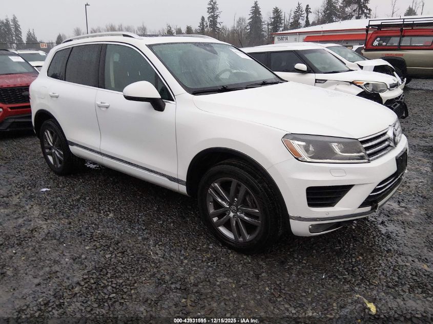 VOLKSWAGEN TOUAREG VR6 LUX