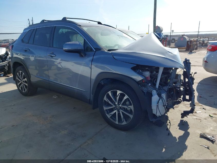 TOYOTA COROLLA CROSS XLE