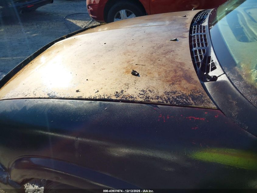 2002 Chevrolet Blazer Ls VIN: 1GNCS13W42K156473 Lot: 43931674