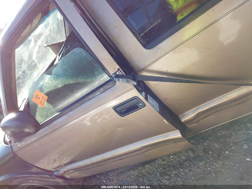 2002 Chevrolet Blazer Ls VIN: 1GNCS13W42K156473 Lot: 43931674