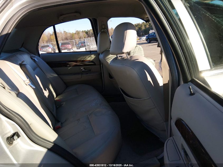 2007 Mercury Grand Marquis Gs VIN: 2MEFM74V37X602897 Lot: 43931812