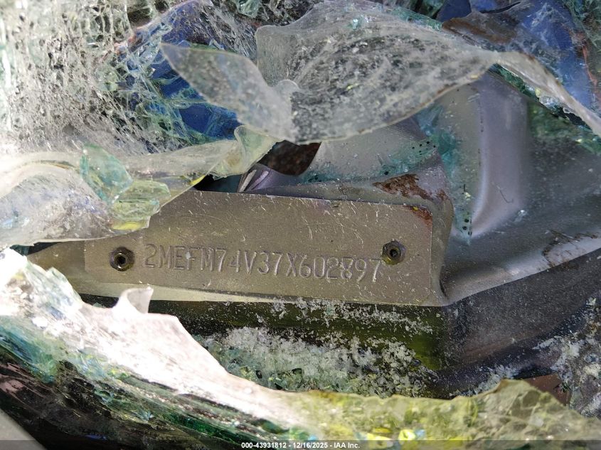 2007 Mercury Grand Marquis Gs VIN: 2MEFM74V37X602897 Lot: 43931812