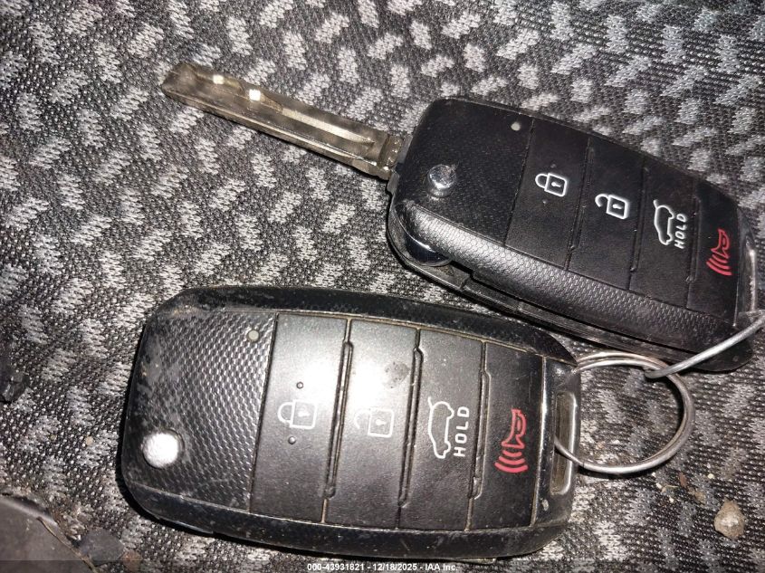 2016 Kia Soul VIN: KNDJN2A29G7392088 Lot: 43931821