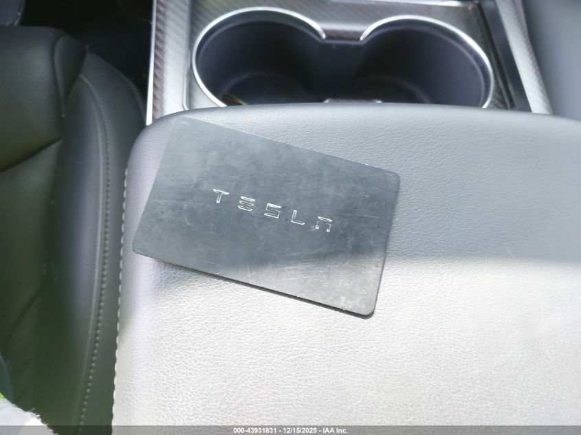 2021 Tesla Model S - 5YJSA1E62MF447025