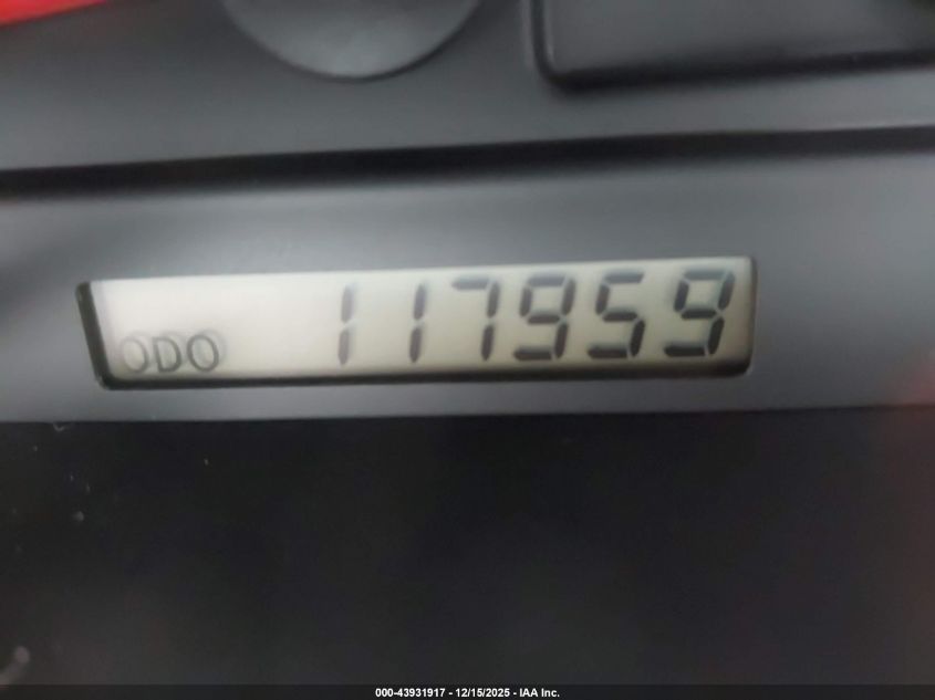 2003 Toyota Camry Le VIN: JTDBE32K730219519 Lot: 43931917