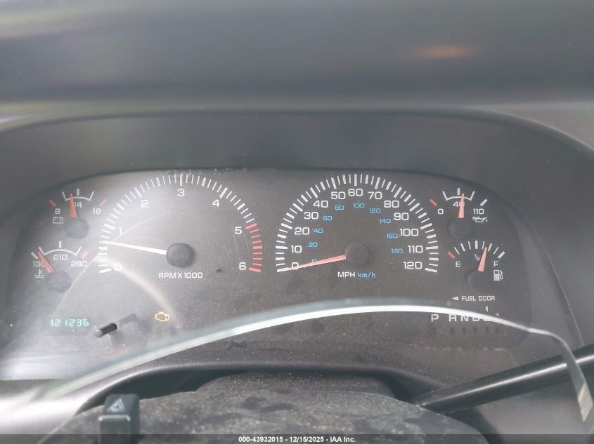 2000 Dodge Ram 1500 St VIN: 3B7HF13Z1YM236635 Lot: 43932015