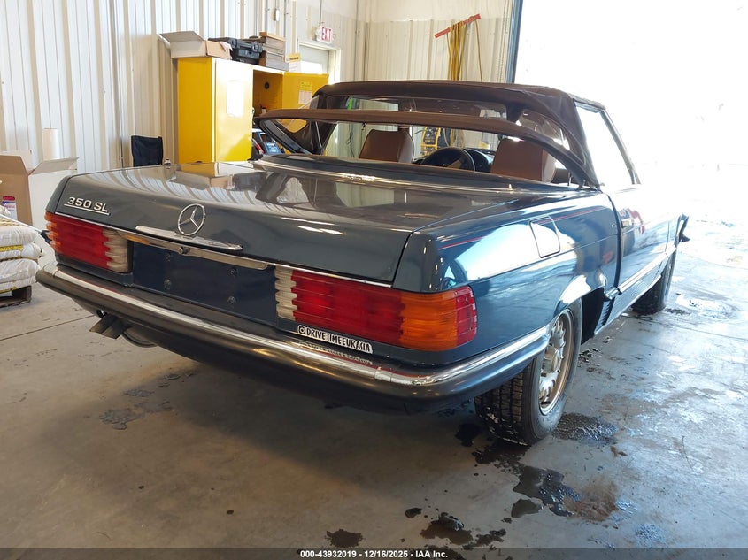10704310014994 1980 MERCEDES-BENZ W114 photo no. 4