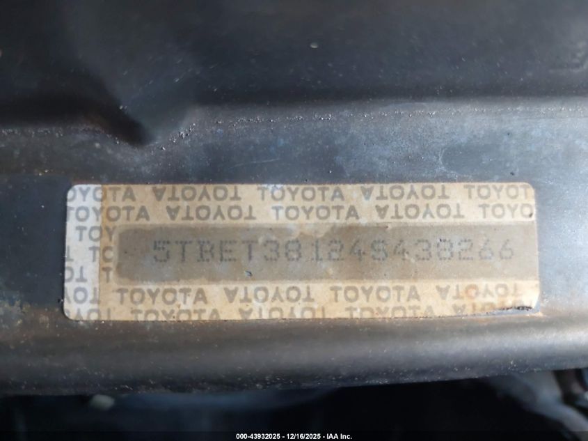 2004 Toyota Tundra Limited V8 VIN: 5TBET38124S438266 Lot: 43932025