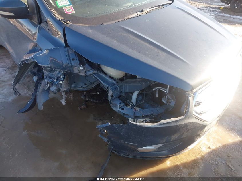 2019 Ford Escape Titanium VIN: 1FMCU9J98KUB52599 Lot: 43932050