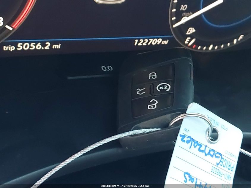 2018 Volkswagen Atlas 3.6L V6 Sel Premium VIN: 1V2NR2CA3JC538993 Lot: 43932171