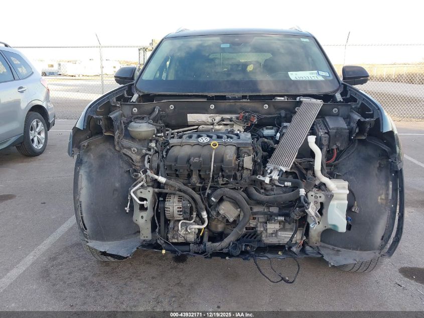 2018 Volkswagen Atlas 3.6L V6 Sel Premium VIN: 1V2NR2CA3JC538993 Lot: 43932171