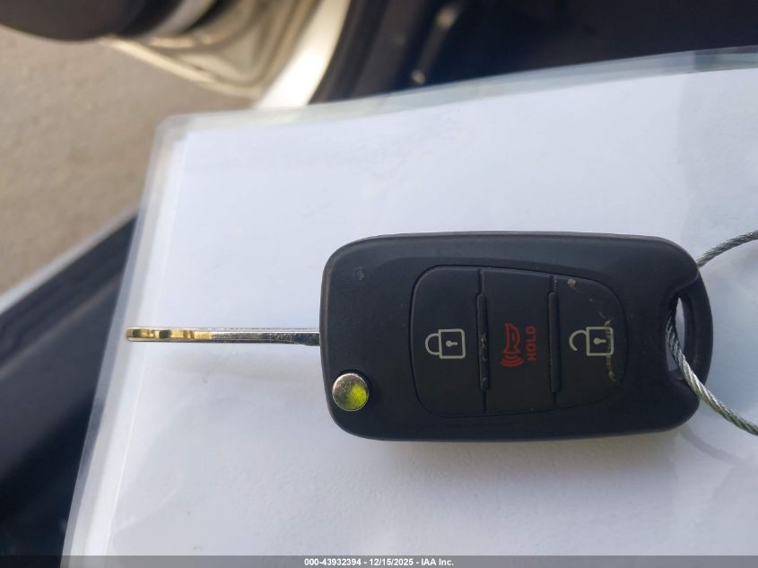 2012 Kia Soul + VIN: KNDJT2A64C7418163 Lot: 43932394