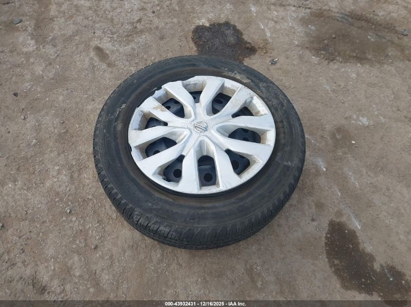 2016 Nissan Rogue S VIN: KNMAT2MV5GP679665 Lot: 43932431