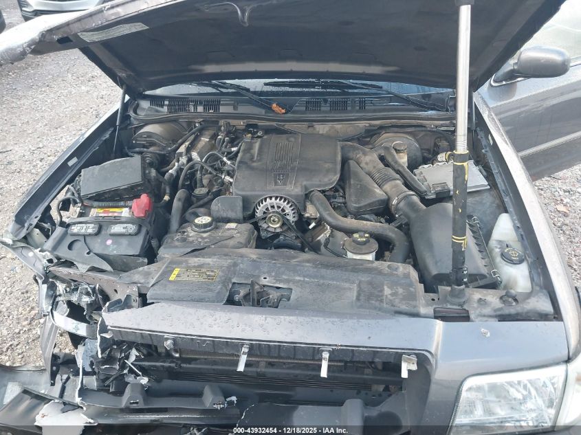 2007 Mercury Grand Marquis Gs VIN: 2MEFM74V67X611691 Lot: 43932454