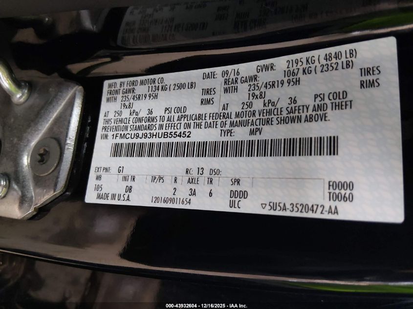 2017 Ford Escape Titanium VIN: 1FMCU9J93HUB55452 Lot: 43932604