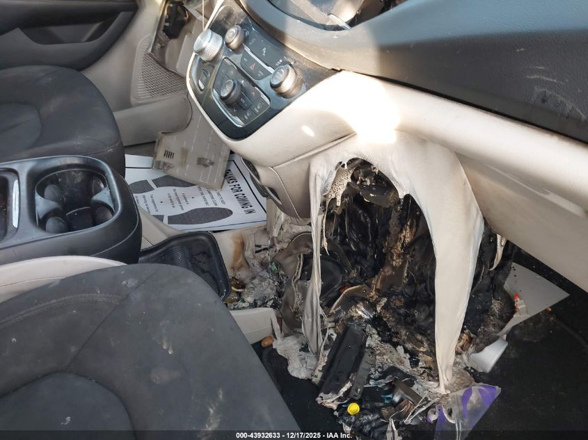 2020 Chrysler Pacifica Touring VIN: 2C4RC1FGXLR210298 Lot: 43932633