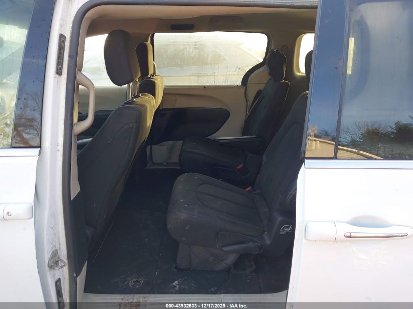 2020 Chrysler Pacifica Touring VIN: 2C4RC1FGXLR210298 Lot: 43932633