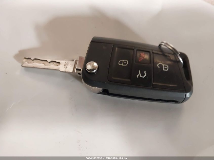 2015 Volkswagen Golf Tdi Se 4-Door VIN: 3VW2A7AUXFM022686 Lot: 43932636