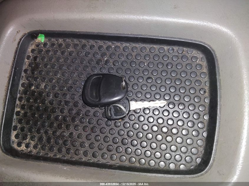 2005 Chevrolet Silverado 1500 Z71 VIN: 2GCEK13T951140247 Lot: 43932654