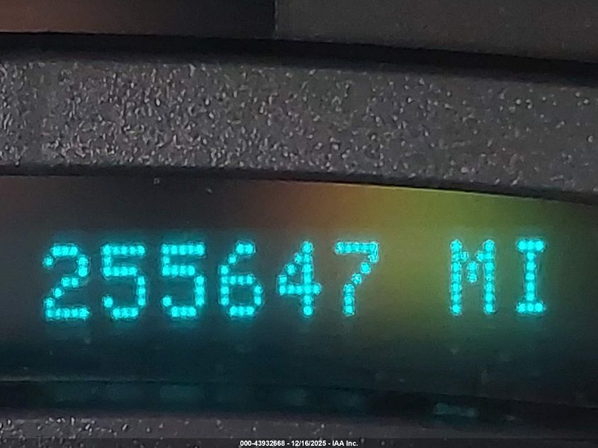 2003 Chevrolet Suburban 1500 Lt VIN: 3GNEC16T33G135291 Lot: 43932668