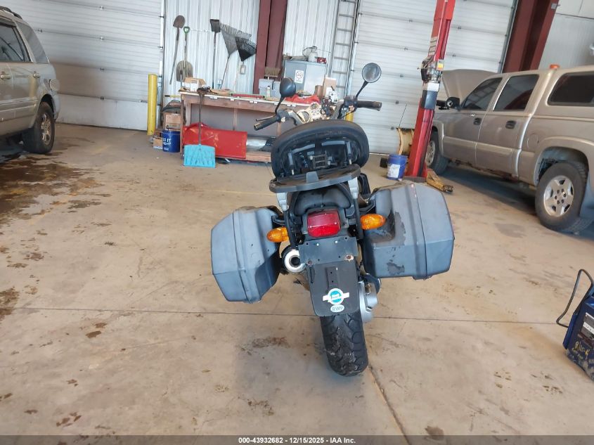 1997 BMW R1100 R VIN: WB10407B8VZB80200 Lot: 43932682