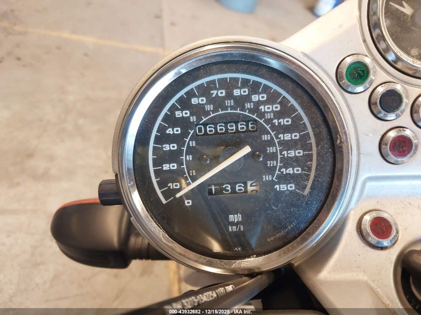 1997 BMW R1100 R VIN: WB10407B8VZB80200 Lot: 43932682