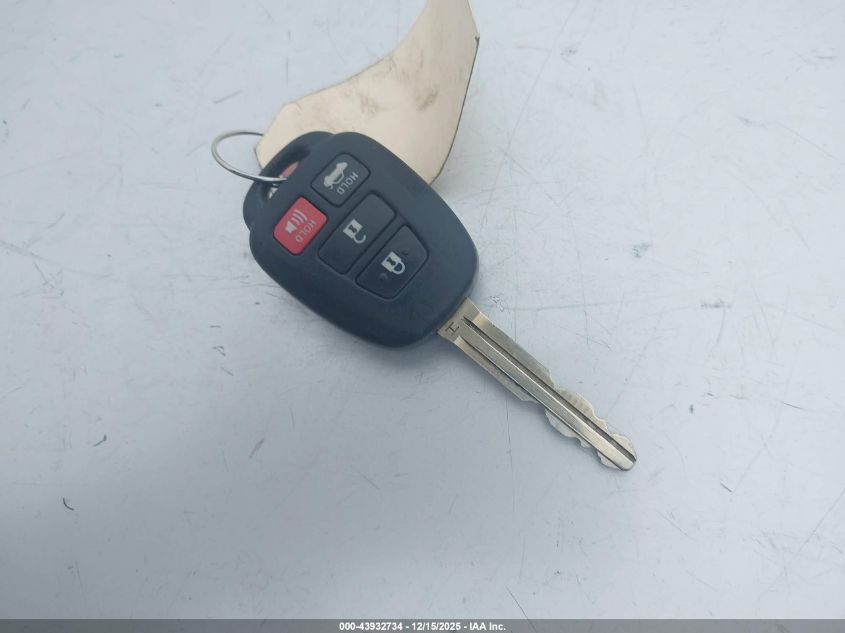 2017 Toyota Corolla Le VIN: 5YFBURHE4HP658679 Lot: 43932734