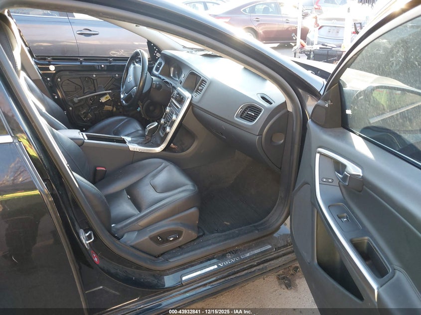 YV1612TK7F2341581 2015 VOLVO S60 photo no. 5