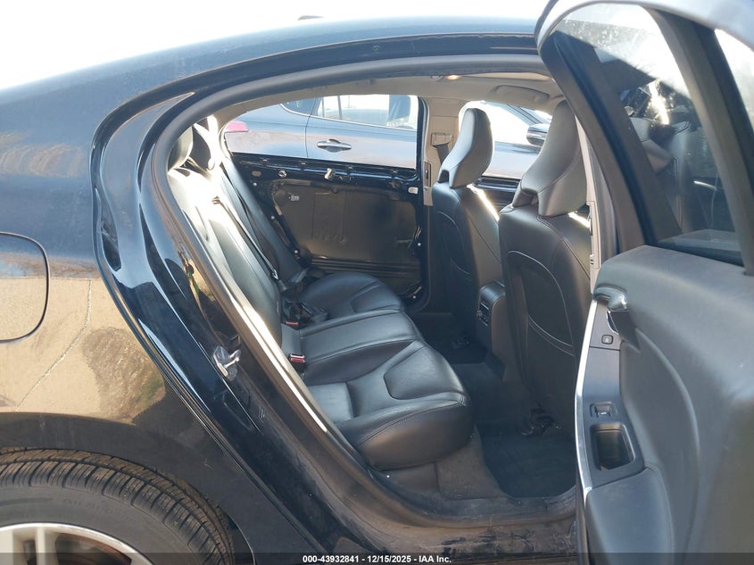 YV1612TK7F2341581 2015 VOLVO S60 photo no. 8