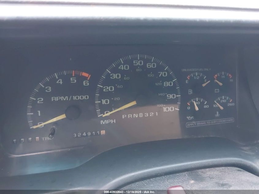 1997 Chevrolet C1500 Fleetside VIN: 2GCEC19R6V1217634 Lot: 43932843