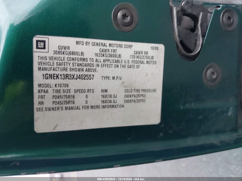 1997 Chevrolet C1500 Fleetside VIN: 2GCEC19R6V1217634 Lot: 43932843