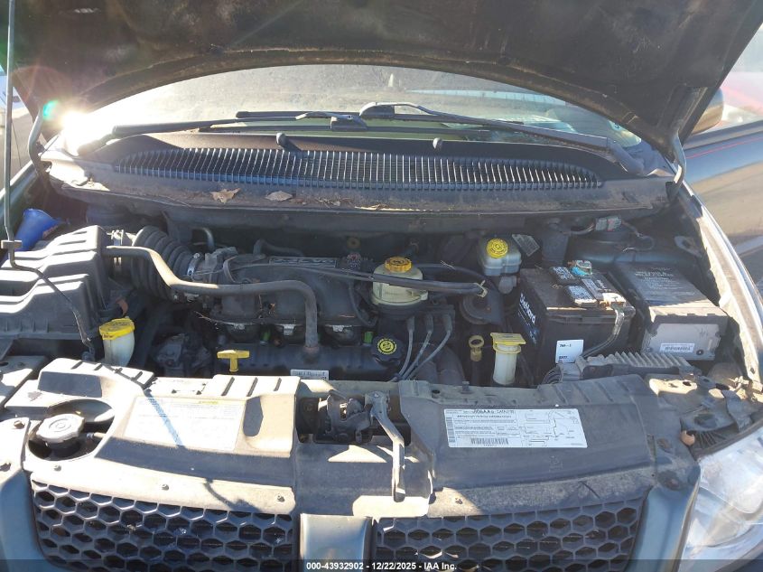 2002 Dodge Grand Caravan Sport VIN: 2B4GP44332R753937 Lot: 43932902