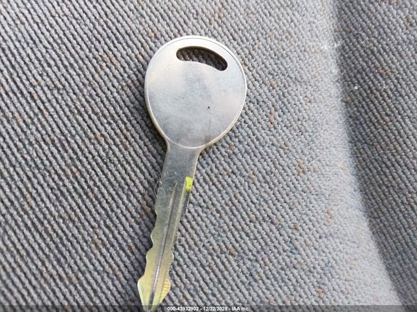 2002 Dodge Grand Caravan Sport VIN: 2B4GP44332R753937 Lot: 43932902