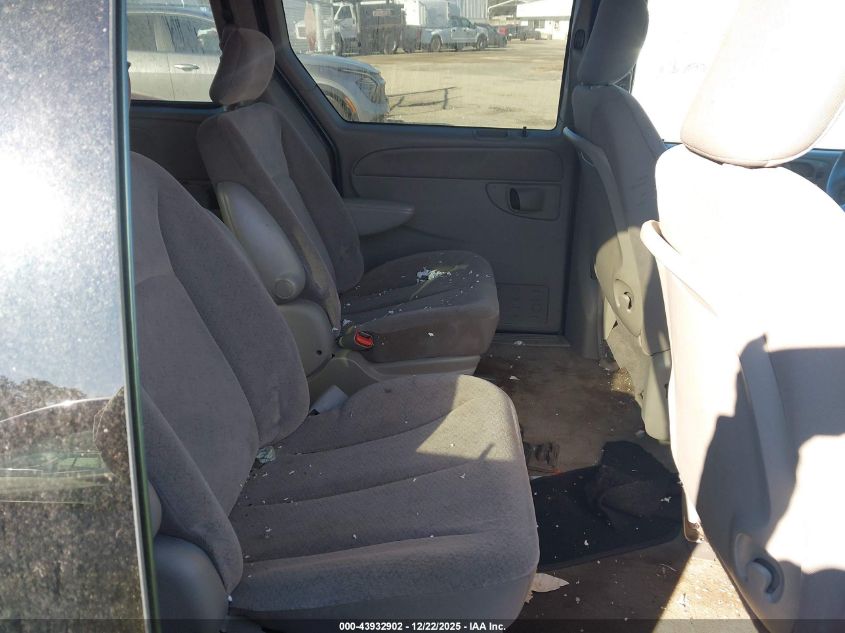 2002 Dodge Grand Caravan Sport VIN: 2B4GP44332R753937 Lot: 43932902