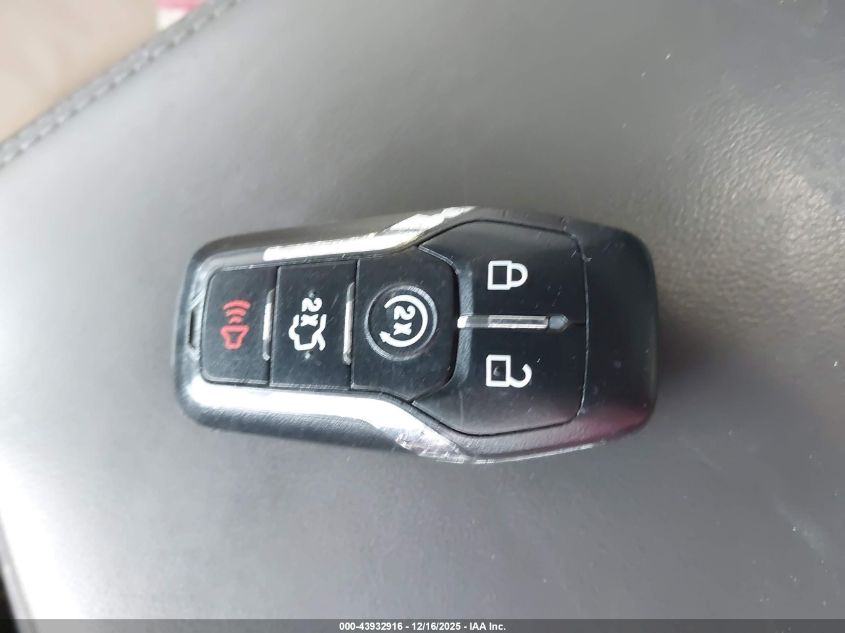 2017 Lincoln Mkx Reserve VIN: 2LMPJ8LR3HBL25367 Lot: 43932916