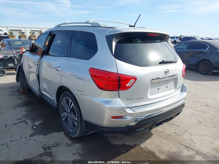 2018 Nissan Pathfinder Platinum