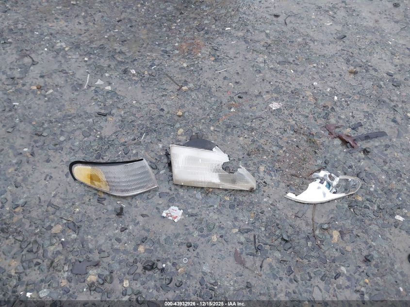 1994 Ford Mustang VIN: 1FALP4049RF105400 Lot: 43932926