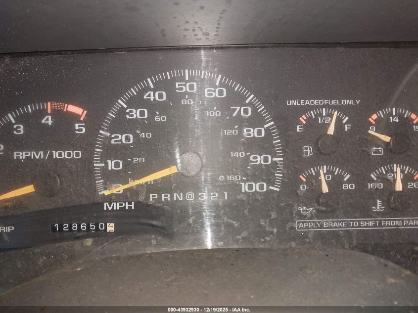 1995 GMC Yukon VIN: 3GKEK18K8SG501118 Lot: 43932930