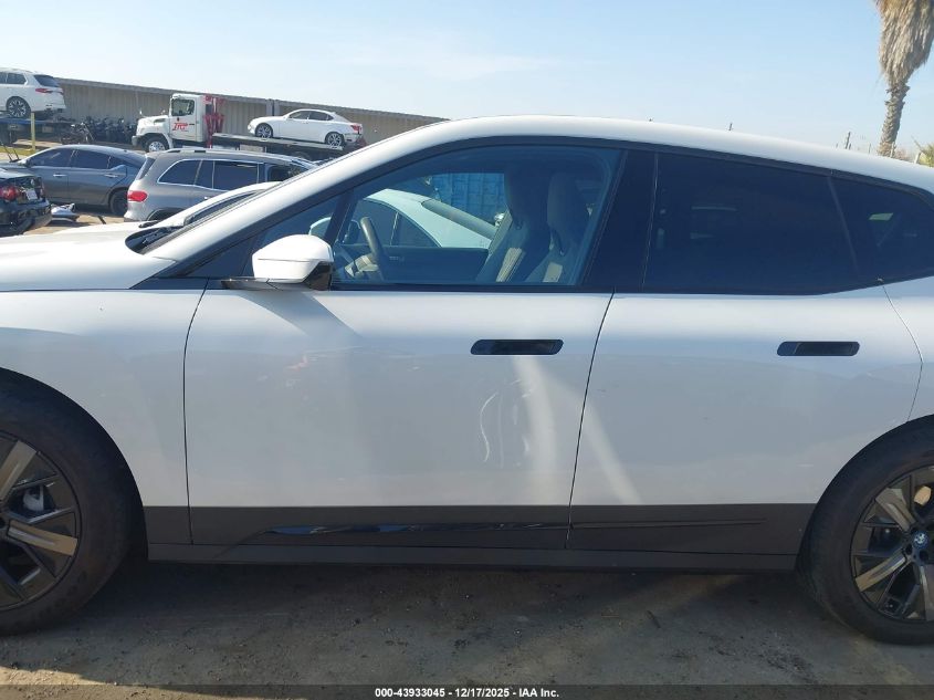 2024 BMW Ix xDrive50 VIN: WB523CF08RCR88337 Lot: 43933045