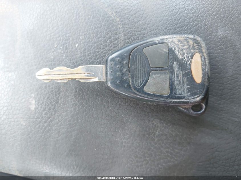 2005 Dodge Dakota Slt VIN: 1D7HW48N25S273631 Lot: 43933048