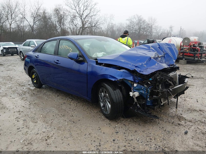 2024 HYUNDAI ELANTRA  (VIN: KMHLM4DG4RU686691)