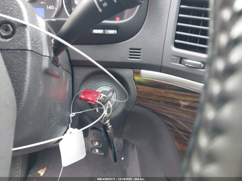 2012 Hyundai Santa Fe Se VIN: 5XYZH4AG1CG162785 Lot: 43933111