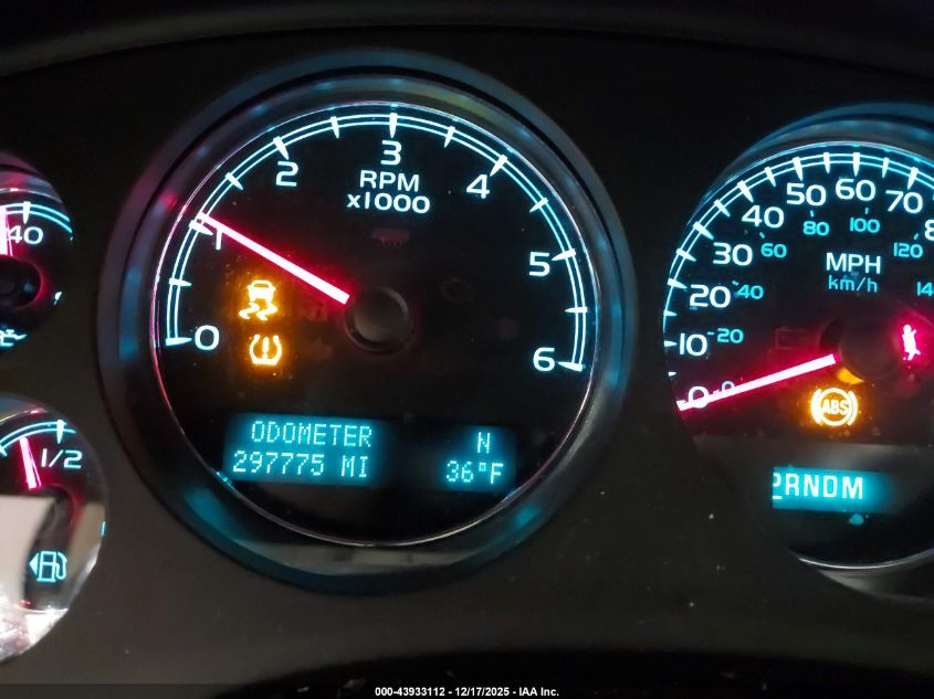 2013 Chevrolet Tahoe Ltz VIN: 1GNSKCE07DR341661 Lot: 43933112