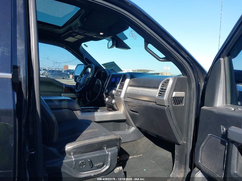 2017 Ford F-350 Platinum VIN: 1FT8W3BT9HEB18511 Lot: 43933178