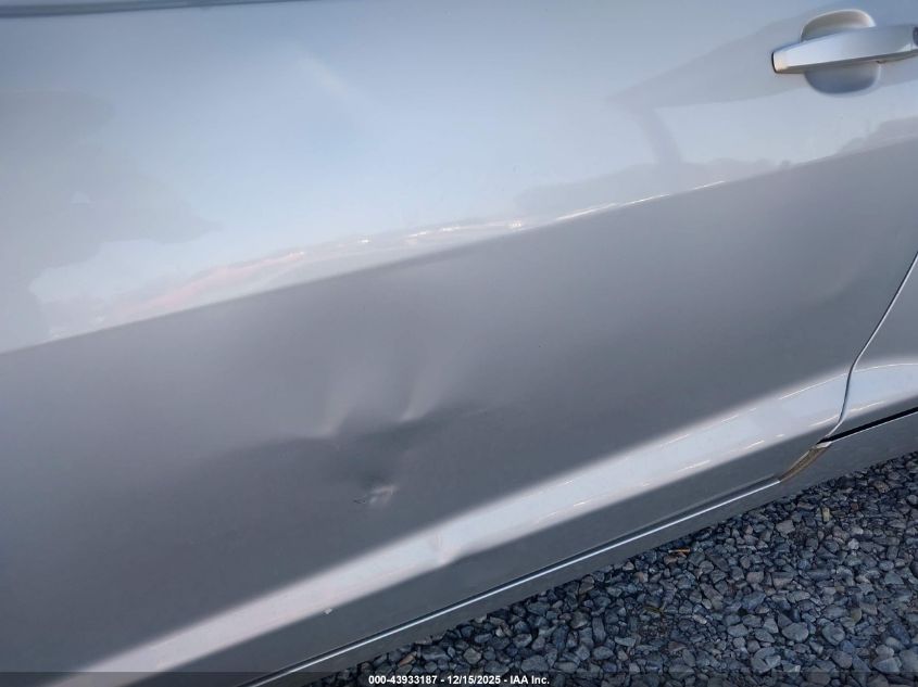 2011 Chevrolet Camaro 2Lt VIN: 2G1FC3DD7B9187531 Lot: 43933187