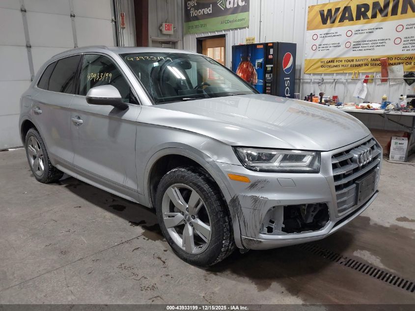 AUDI Q5 2.0T PREMIUM/2.0T TECH PREMIUM
