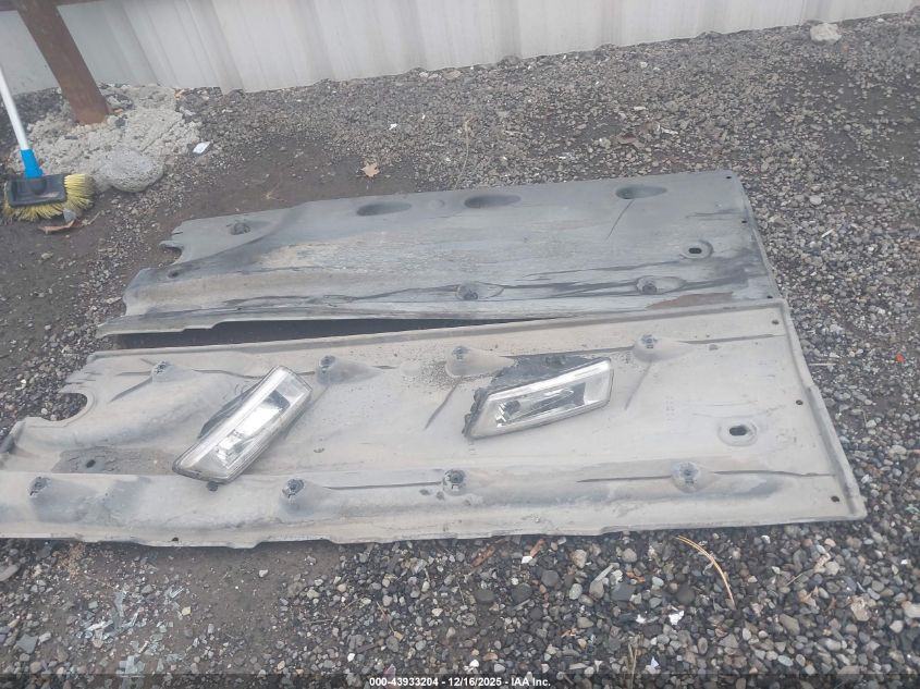 2015 Volkswagen Passat 3.6L V6 Sel Premium VIN: 1VWCM7A37FC052880 Lot: 43933204