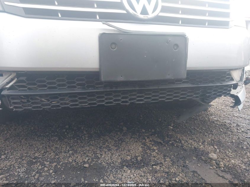 2015 Volkswagen Passat 3.6L V6 Sel Premium VIN: 1VWCM7A37FC052880 Lot: 43933204