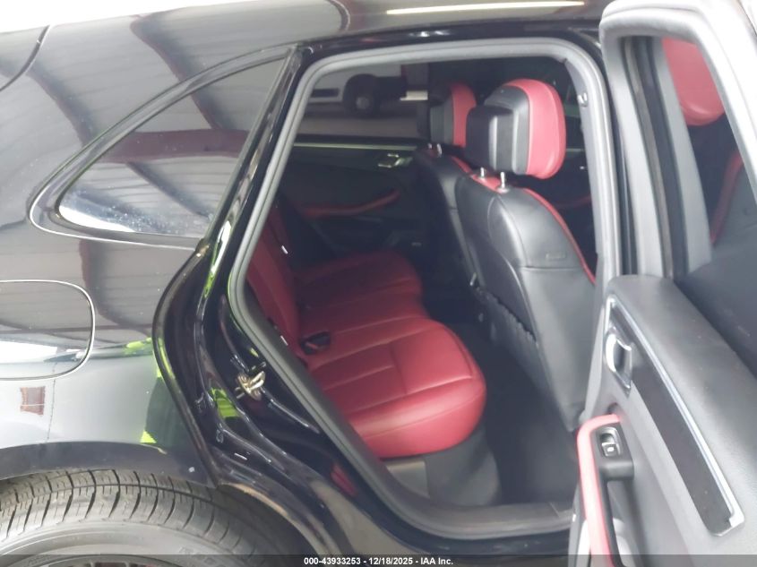 2018 Porsche Macan Gts VIN: WP1AG2A5XJLB64392 Lot: 43933253